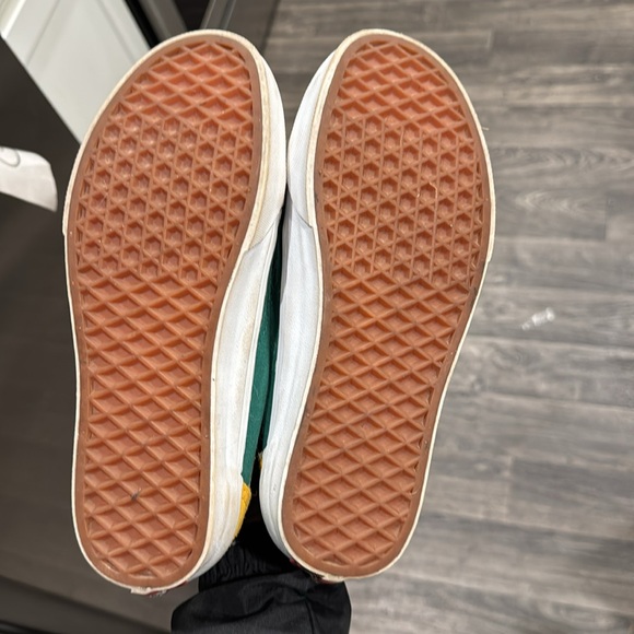 Vans - Picture 4 of 4